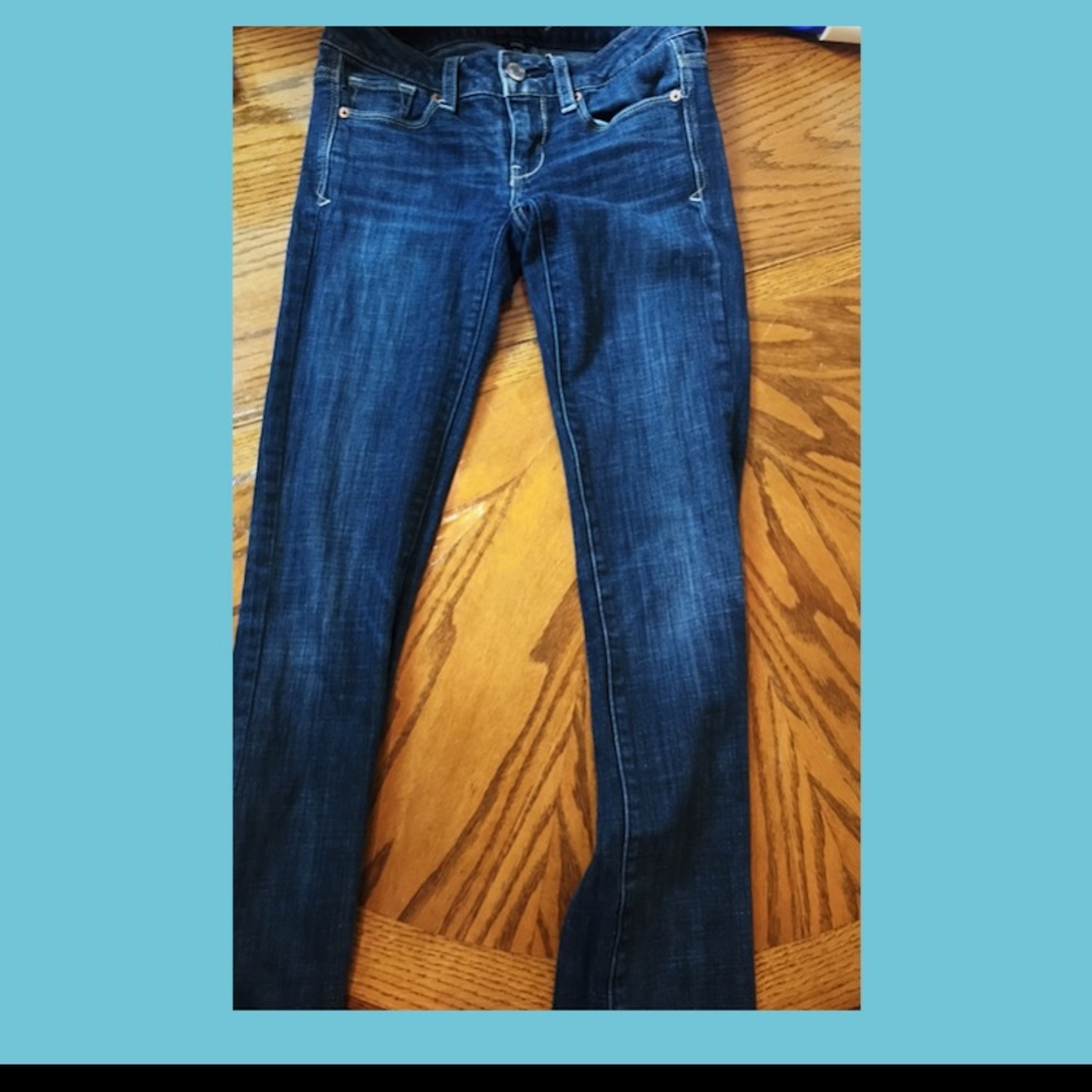 AMERICAN EAGLE SKINNY JEANS